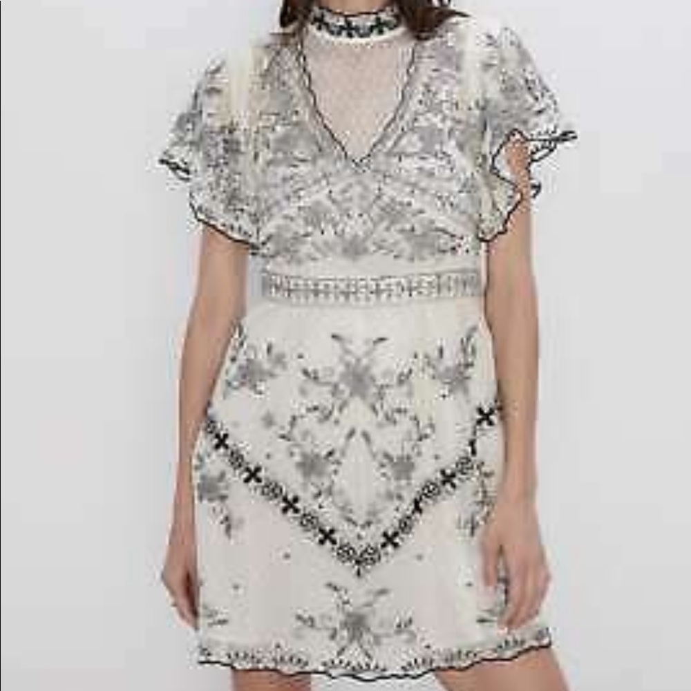 Zara lace dress - Picture 2 of 8